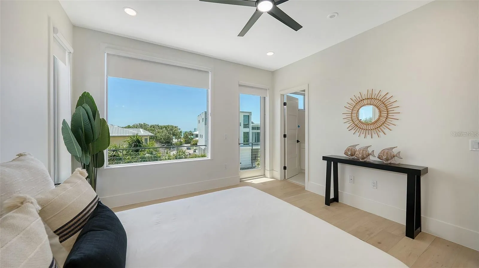Guest bedroom