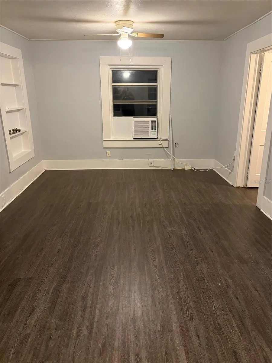 Living Rm Unit C