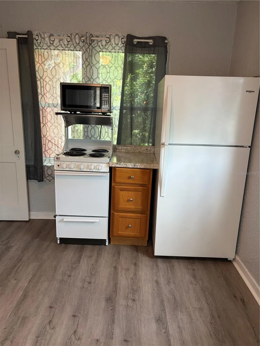 Kitchen Unit B