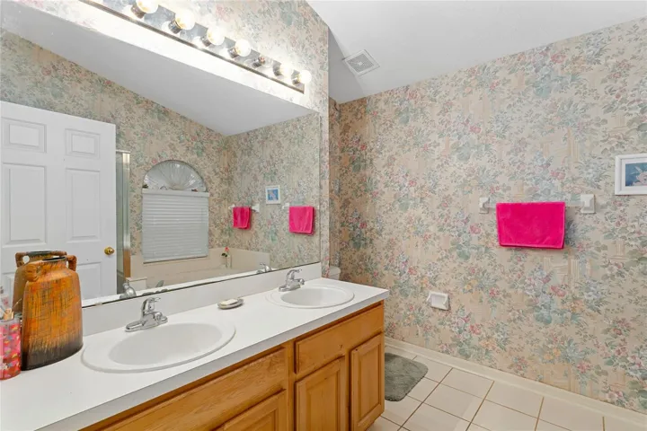 Owner's bath