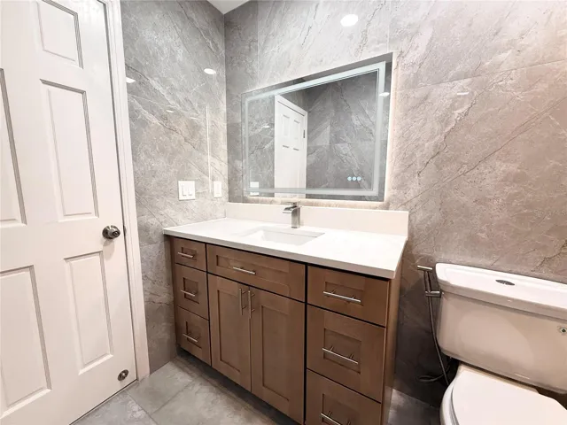 Common Bath