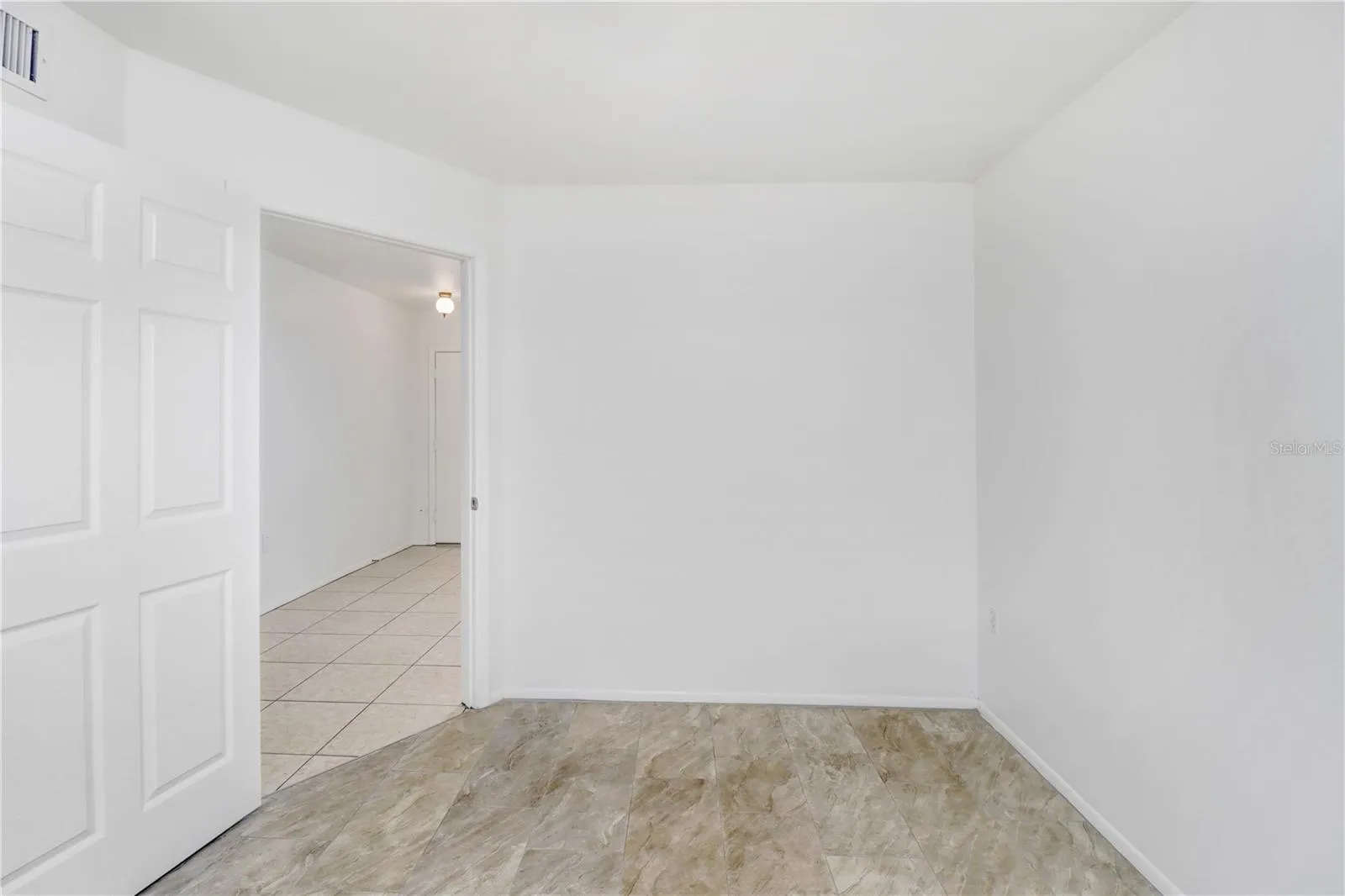 Thw Flex Room could serve as a bedroom, office, or dining room.