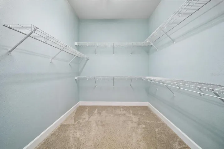 SUPERSIZE PRIMARY CLOSET