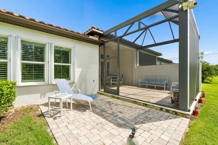 HURRICAN SHUTTERS ON ALL WINDOWS