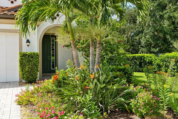 CHARMING COVERED ENTRY
