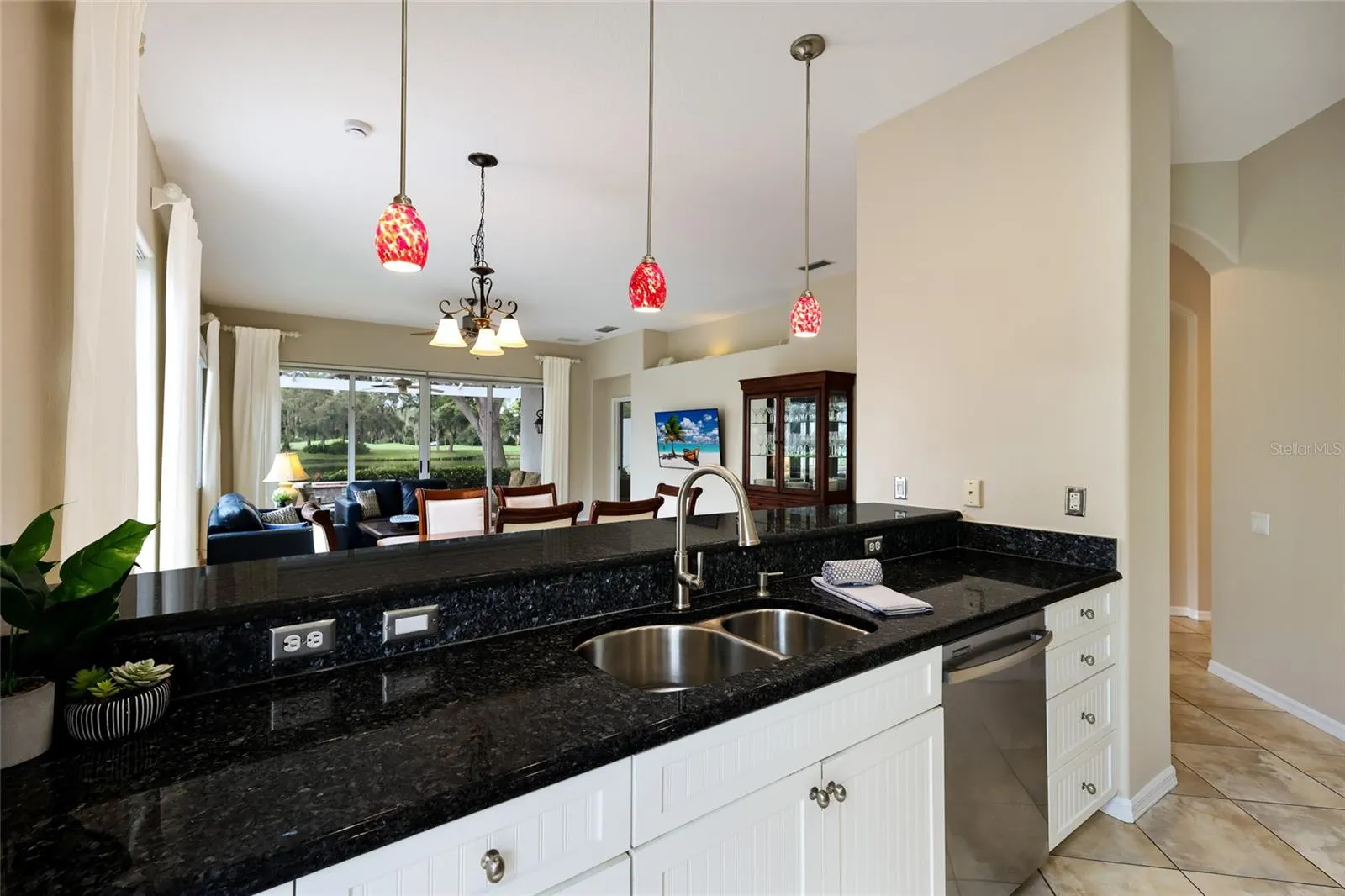 Open sight lines to the main living space