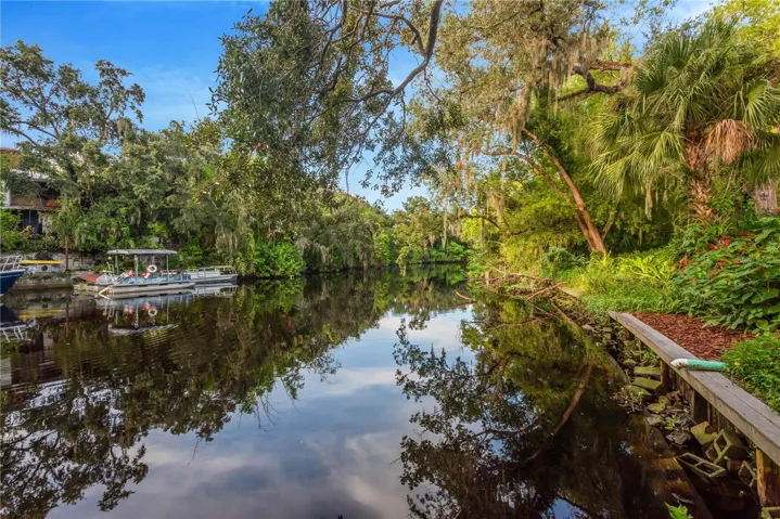 40 Minutes by boat to downtown Tampa