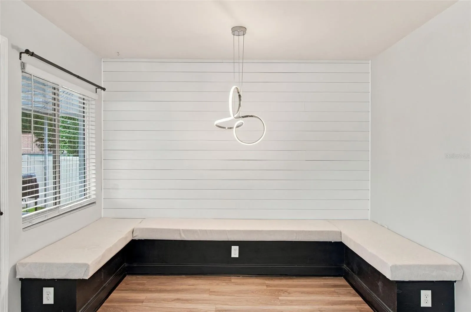 Dining Room Built In Seating