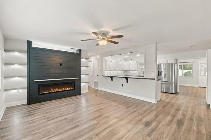 Living Room/Kitchen