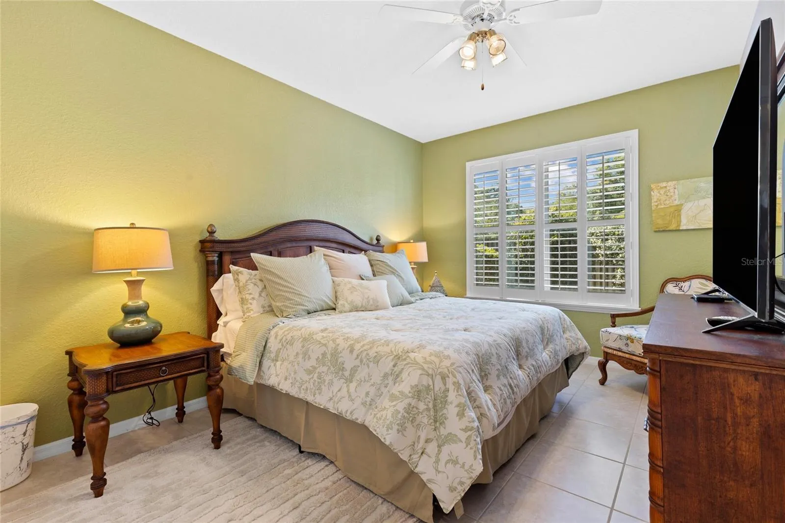 guest bedroom 1