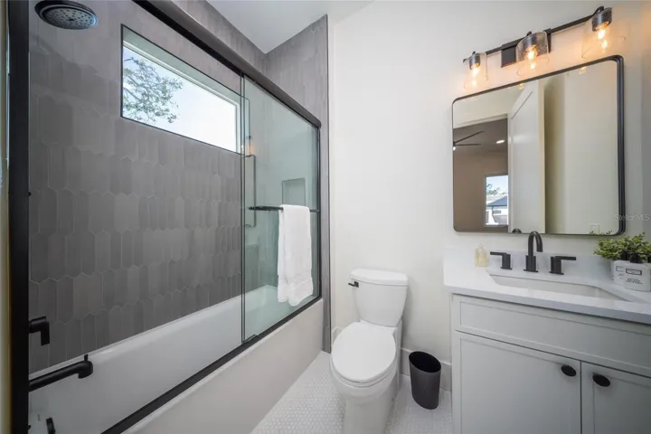 Ensuite bathroom