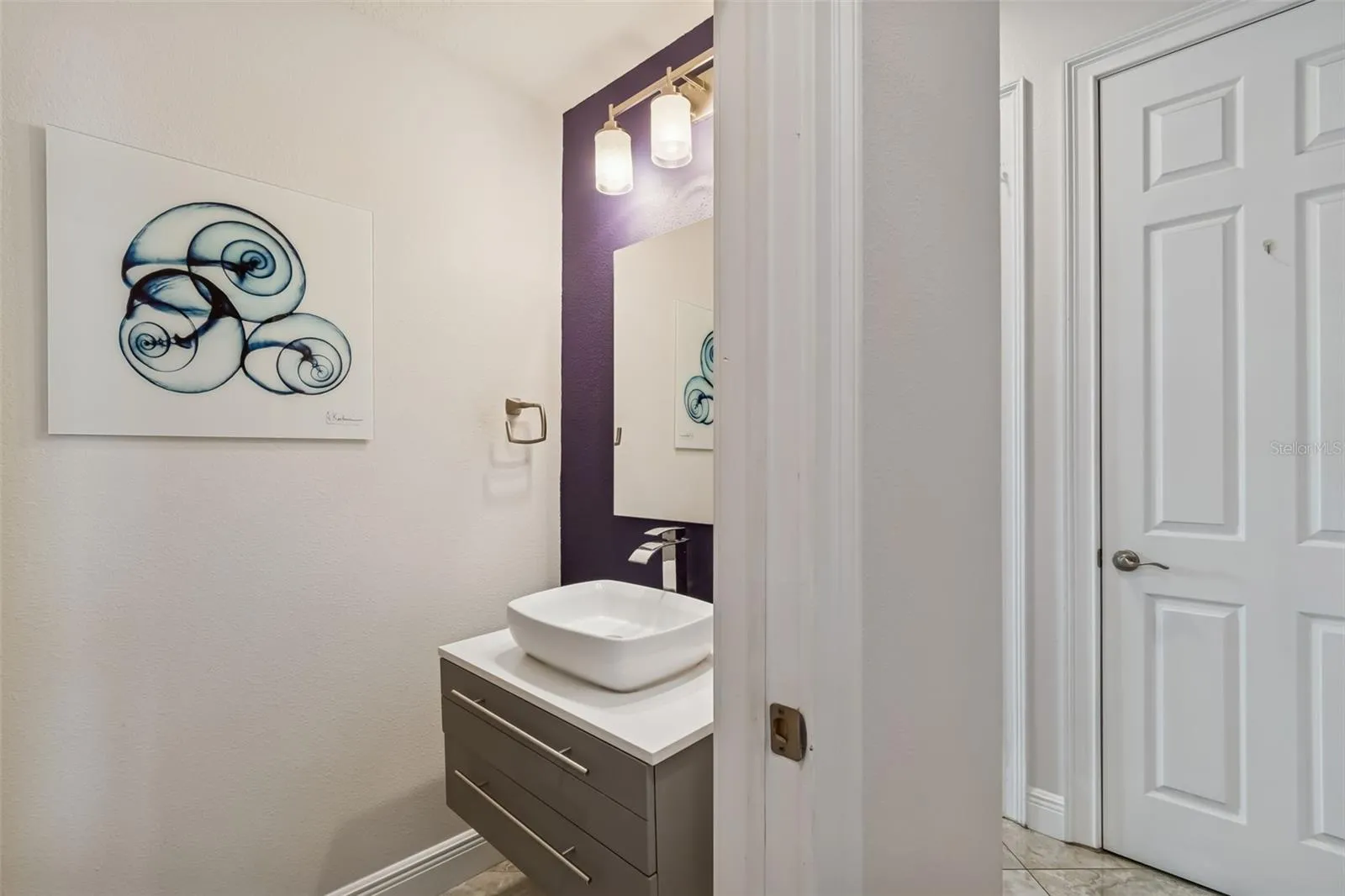 Powder room