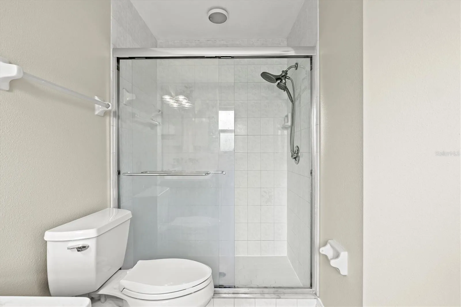 Primary shower