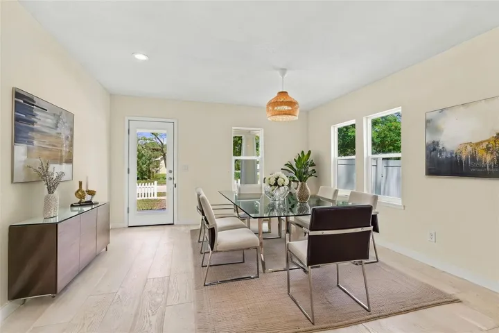Virtually staged dining room