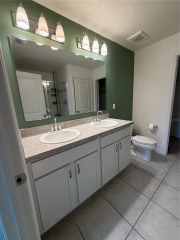 Principal Bathroom