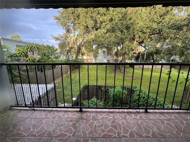 UPPER VIEWING &amp; SERENITY BALCONY