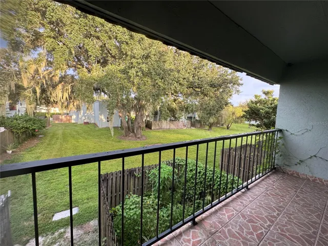 UPPER VIEWING &amp; SERENITY BALCONY