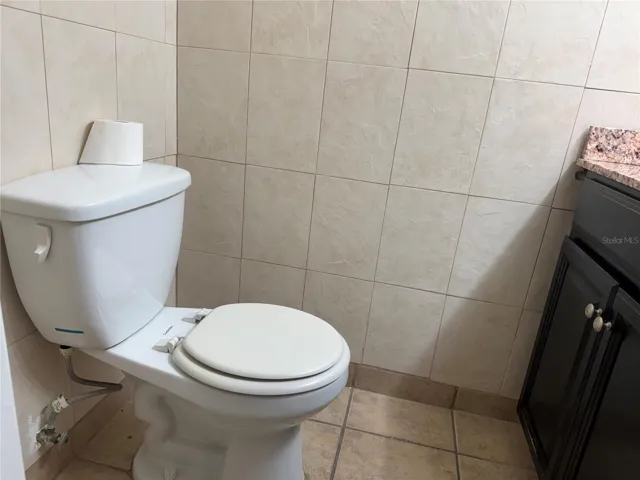 1ST FLOOR .5 BATH IN FOYER