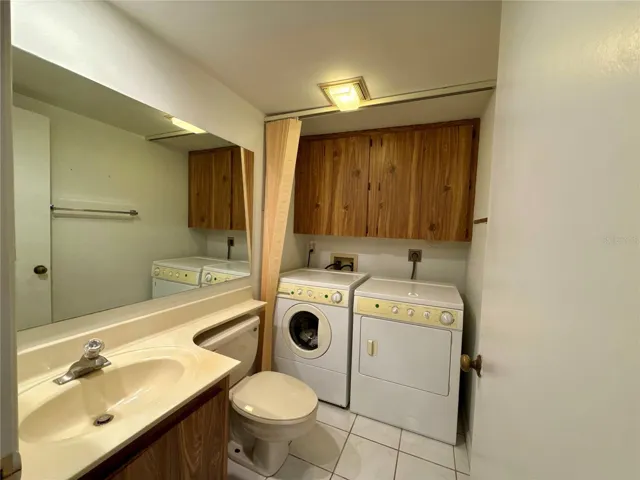 Half Bath / Laundry