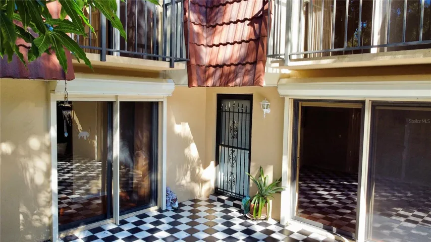 Entry door / four sliders