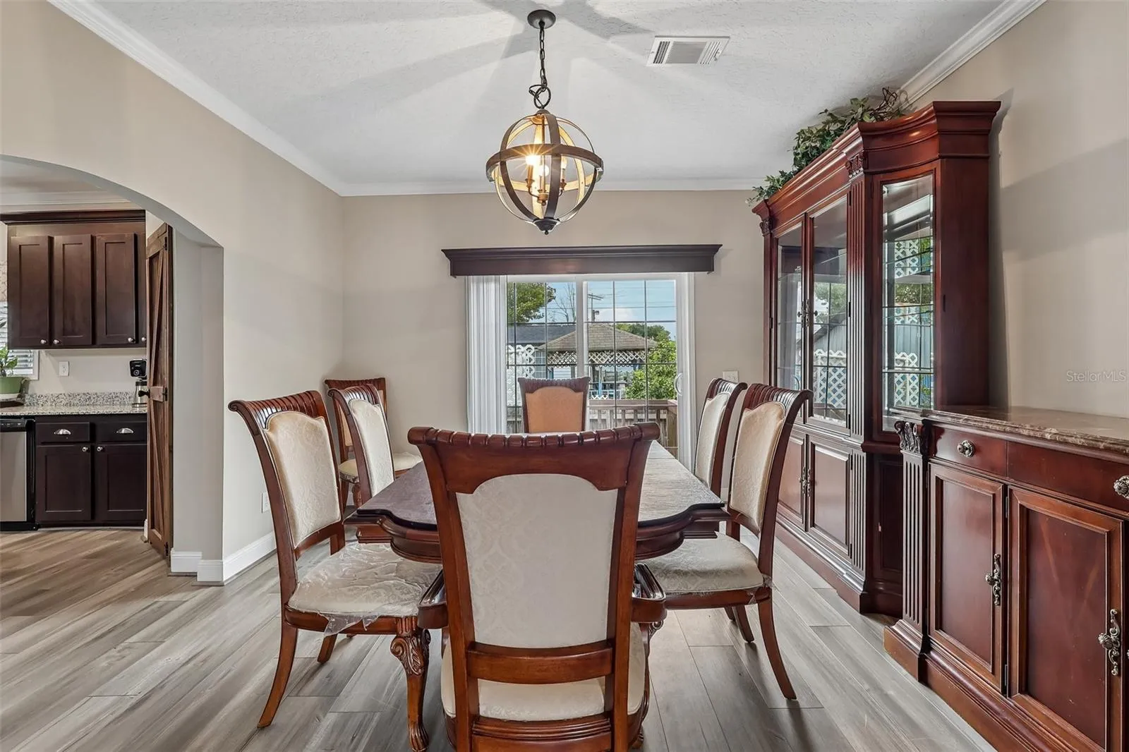 The Dining Room is especially memorable, with sliding glass doors providing an incredible VIEW OF THE UNIVERSAL STUDIOS FIREWORKS.