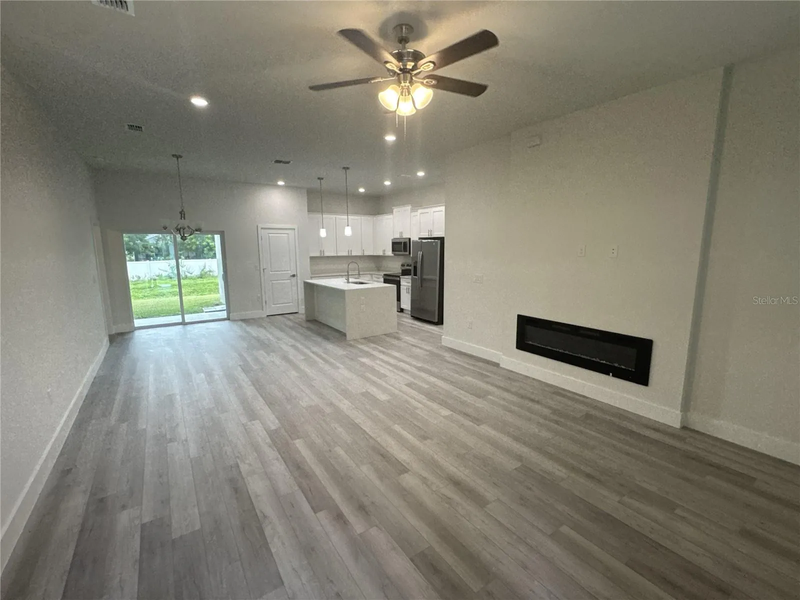 Livingroom view to Kitchen