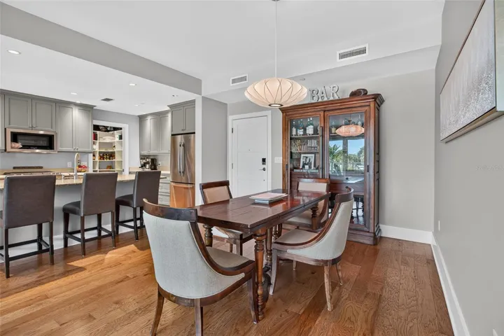 Dining / Kitchen Area
