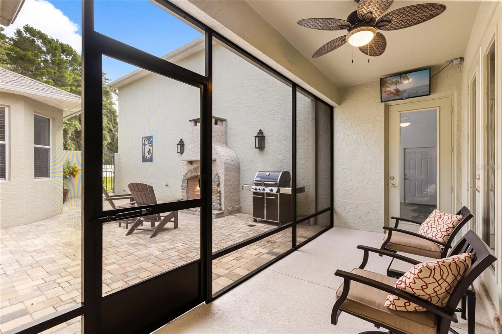 Screened Lanai Overlooking Private Courtyard