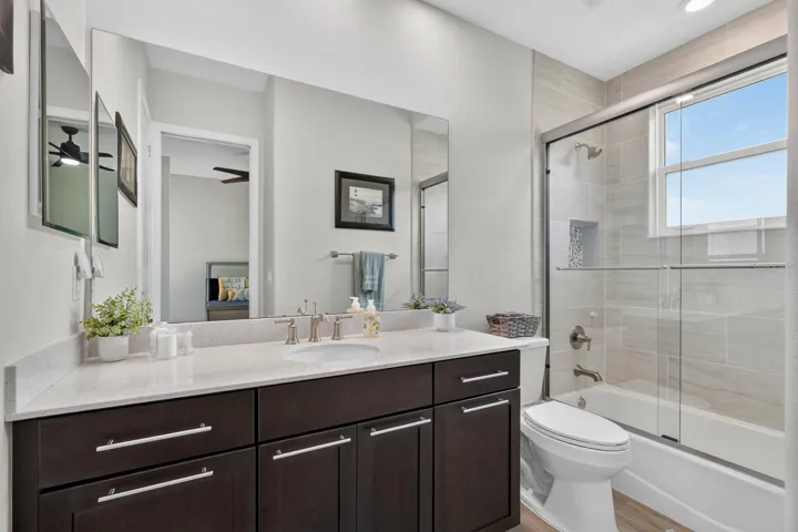 ensuite bathroom for guest bedroom