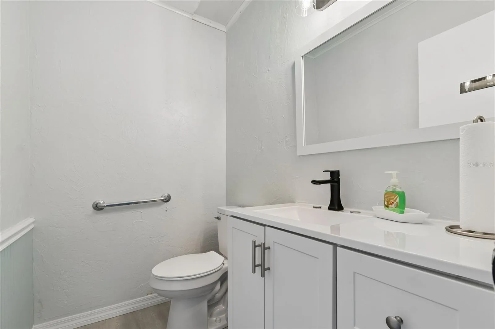 Clubhouse bathroom (1 of 2)