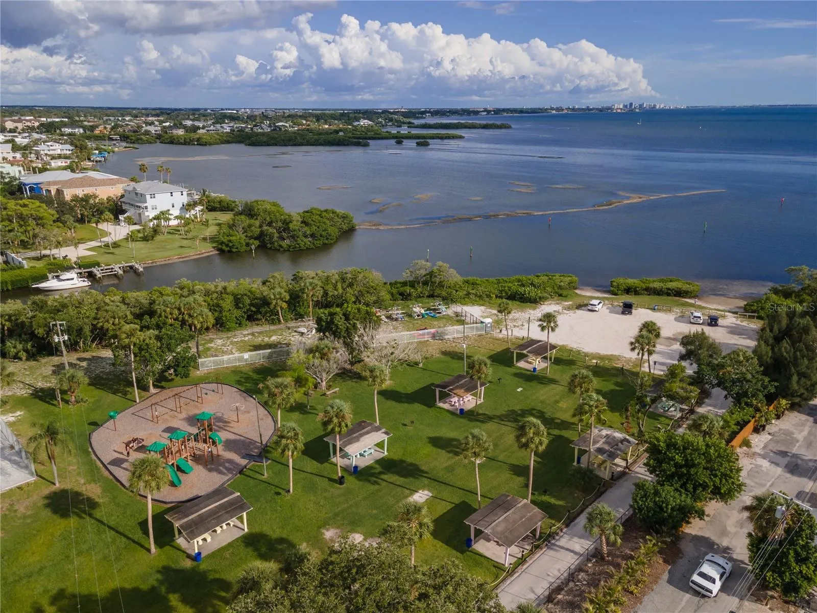 Bayshore Gardens Park Amenities