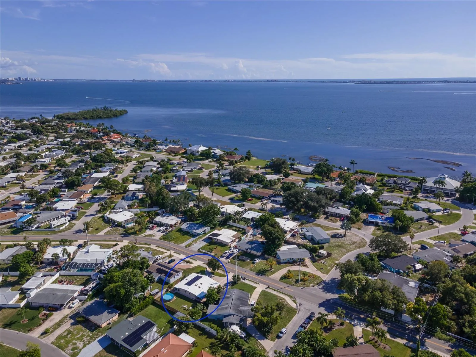 Ariel view with proximity to Sarasota Bay