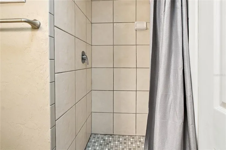 Primary shower