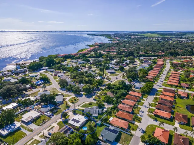 Ariel view with proximity to Sarasota Bay