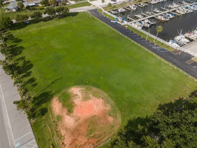 Bayshore Gardens Park Amenities