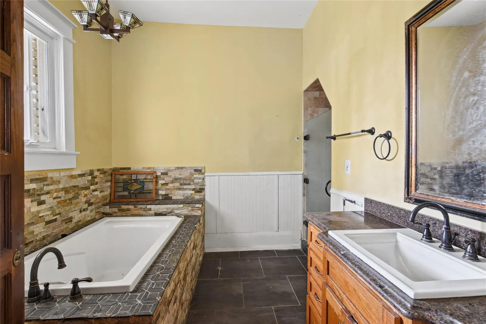 Upstairs Shared Bath - Second Floor