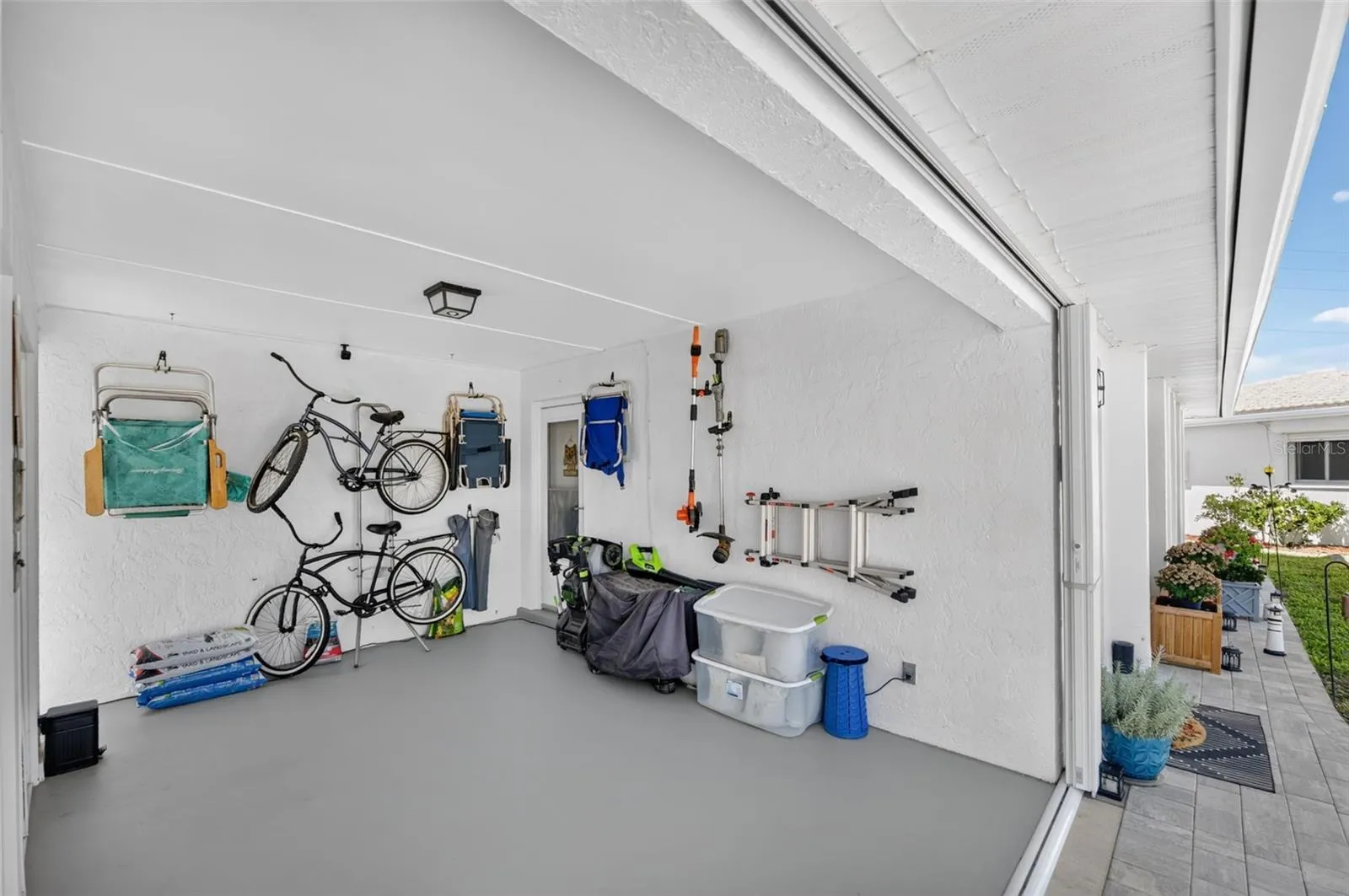 Carport