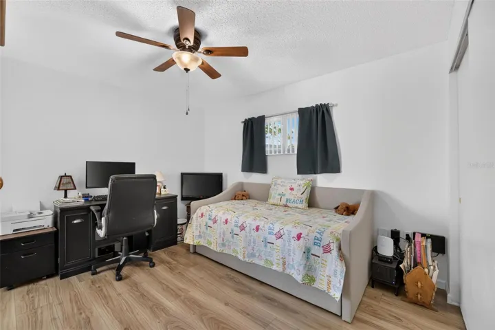 Guest bedroom