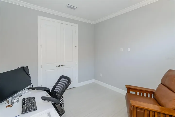 Study/den/office