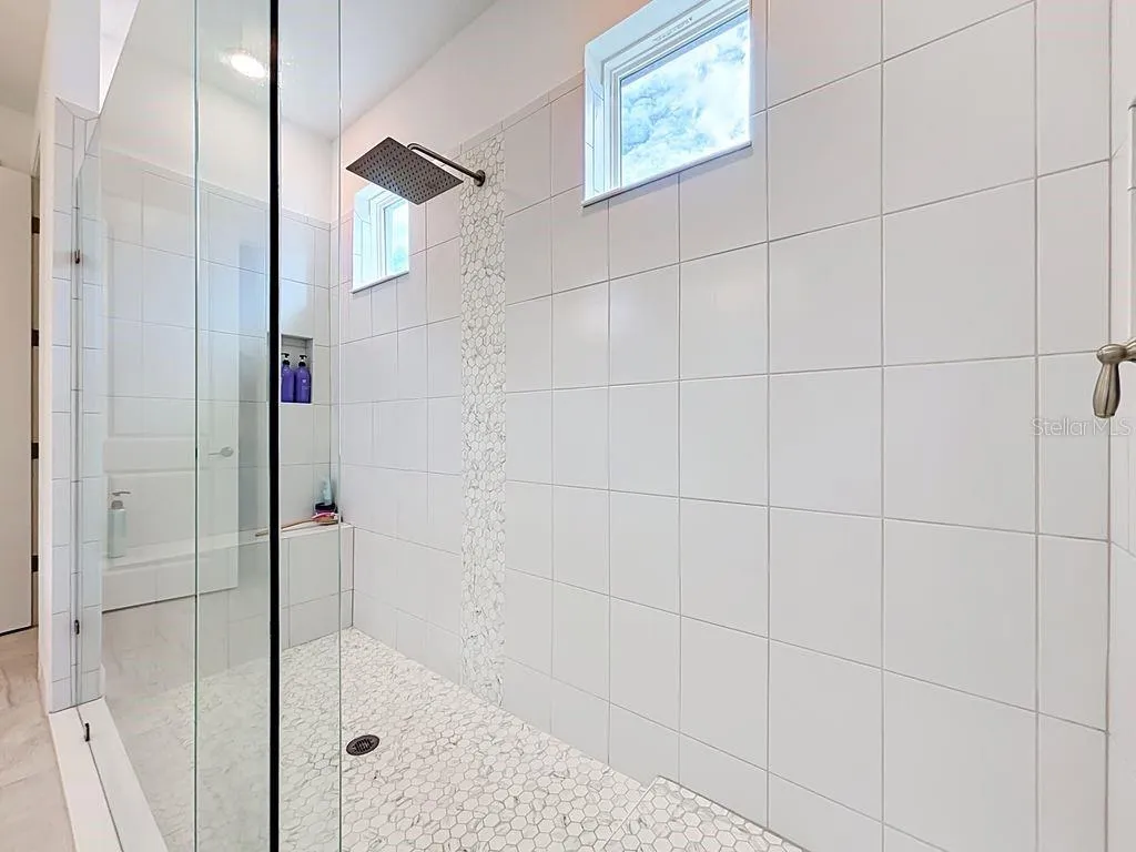 10' Frameless Shower w/built-in Seat, Shampoo Storage and Rain Shower