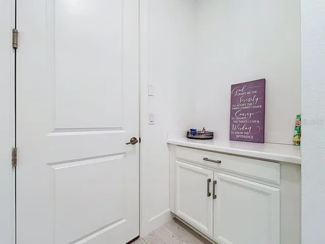 Garage Entrance Drop-Off Zone