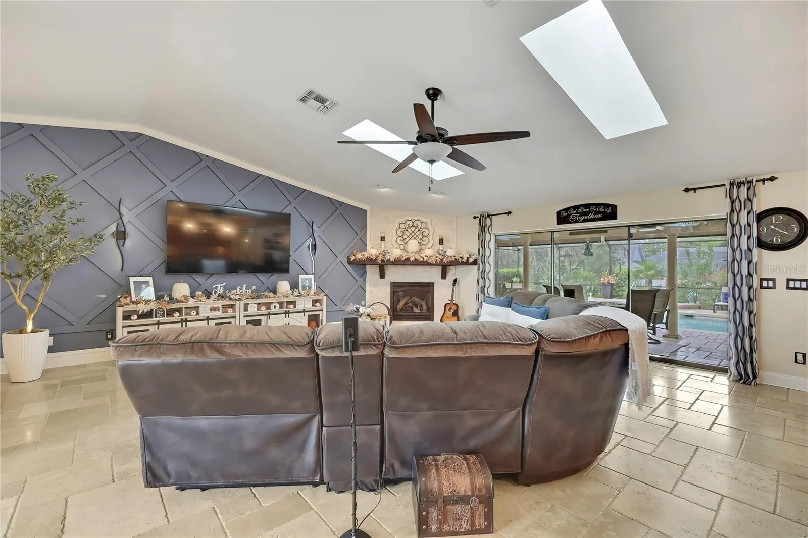 Decorative accent wall, so much interest everywhere you look!