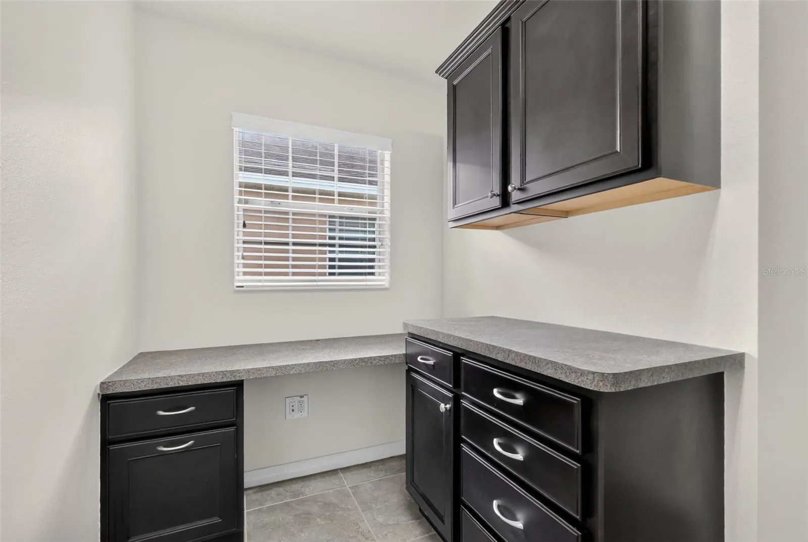 Custom Built-In Desk in Laundry Room