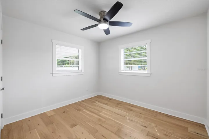 2nd bedroom/offcie