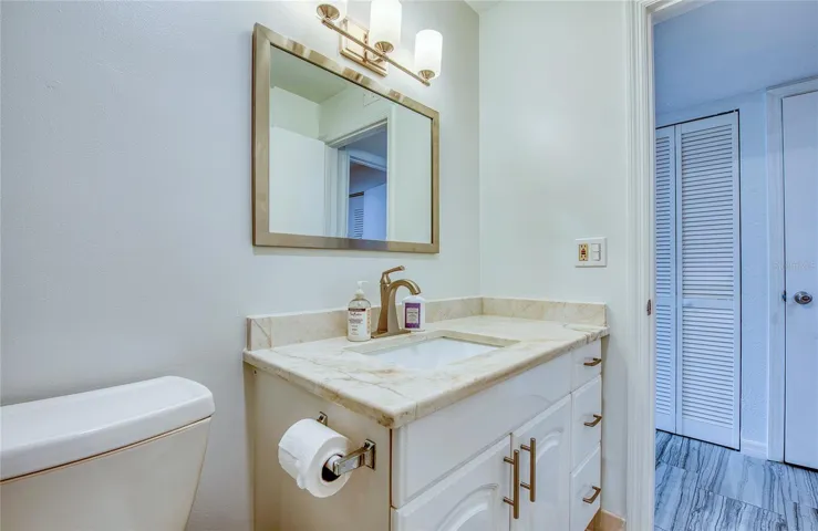 en-suite bath