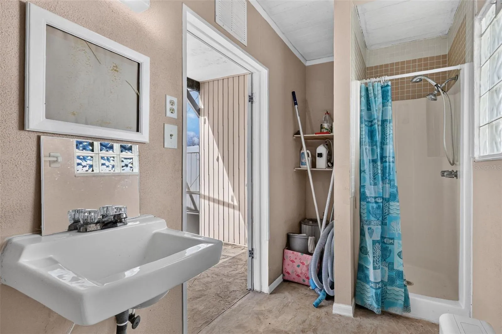 Outdoor Pool Bathroom