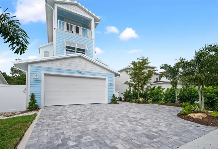 Large 3-car driveway