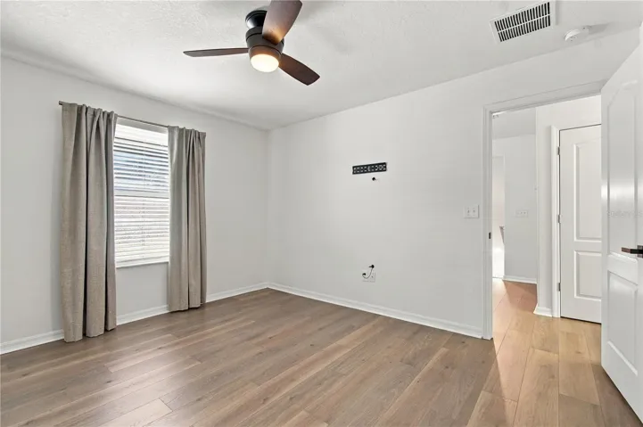 Guest Bedroom 01
