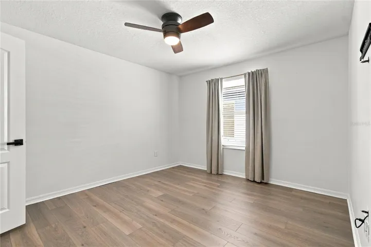 Guest Bedroom 01