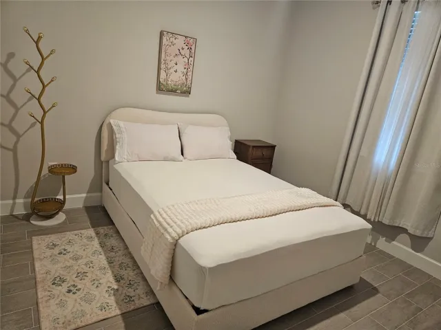 Ensuite/mother-inlaw with private bathroom
